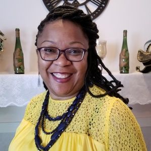 Meet your Posher, Zina